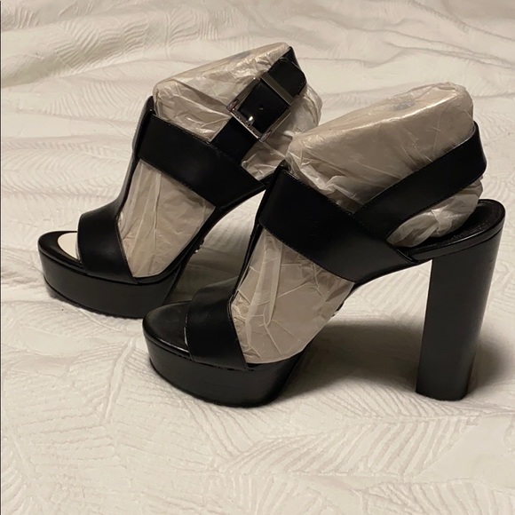 Michael Kors Platforms - Picture 3 of 3